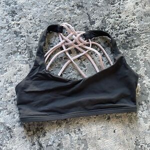 Lululemon graphite pink free to be bra size 6